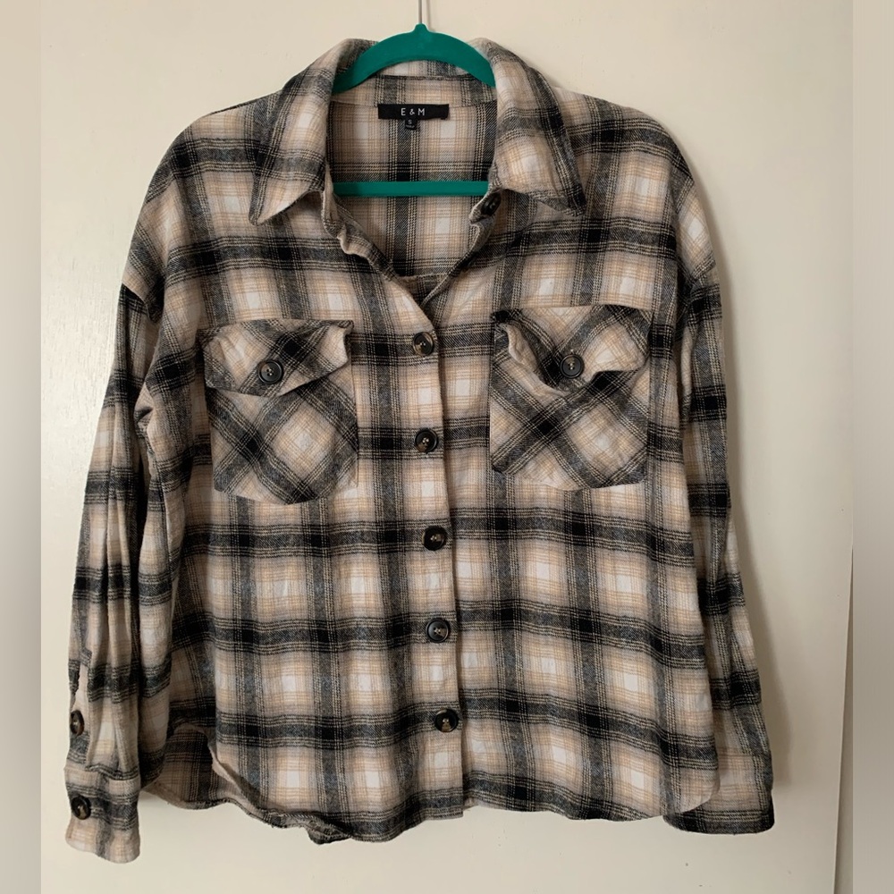 Light weight shacket/heavy flannel shirt